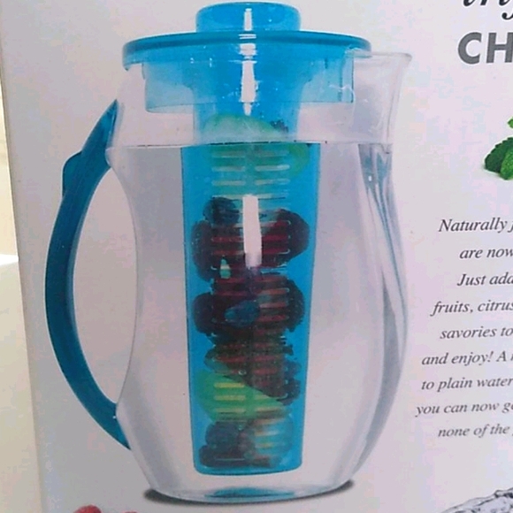 Flavor Infusion Pitcher - Picture 1 of 3